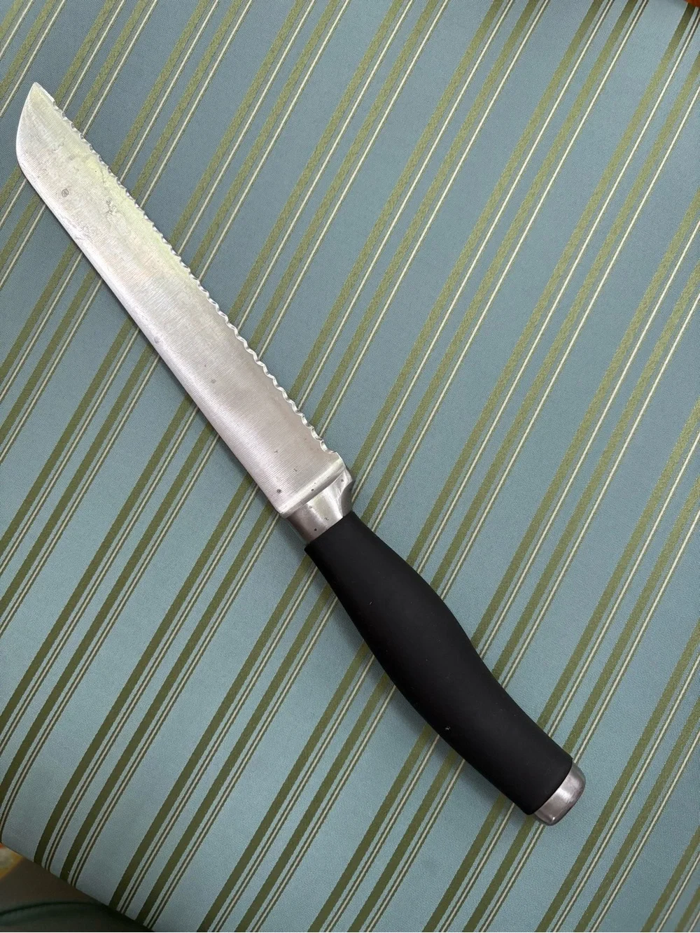 Set of 2 Anolon Advanced Serrated Kitchen Knives with Black Handles